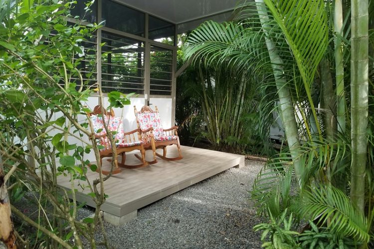 small outdoor decor tips