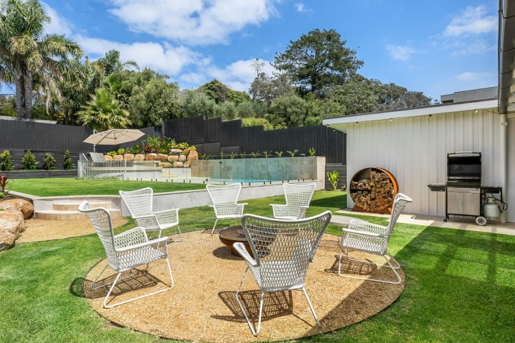 small patio decor tips