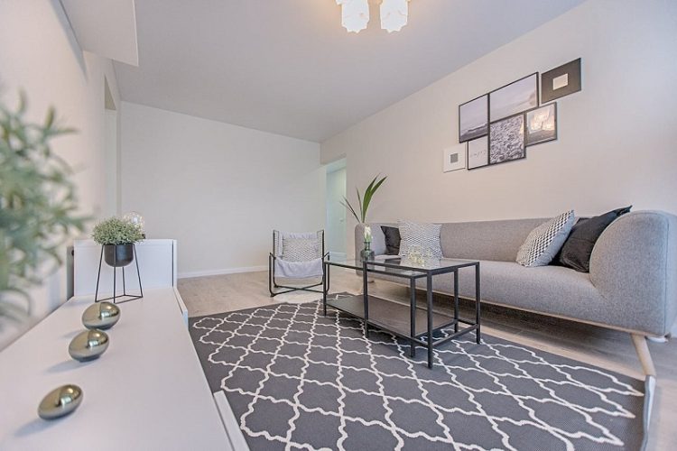 small touches for living room decor tips